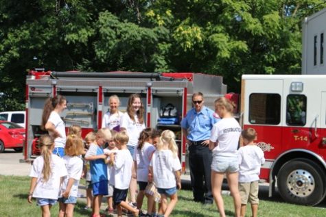 Key Club members teach kids at Safety Town