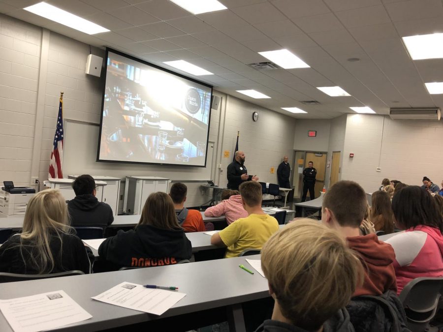 Entrepreneur Jason Warda speaks to Kelly Joness and Vera Hazletts SRTs. People from all different occupations came to speak to SRTs about their respective careers on Tuesday, Oct. 23.  
