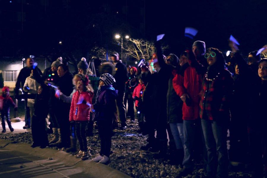 On Dec. 11, a crowd showed up at Hurley Childrens Clinic to cheer up the children. People came to show their support for the sick children in the hospital with glow sticks and carols.