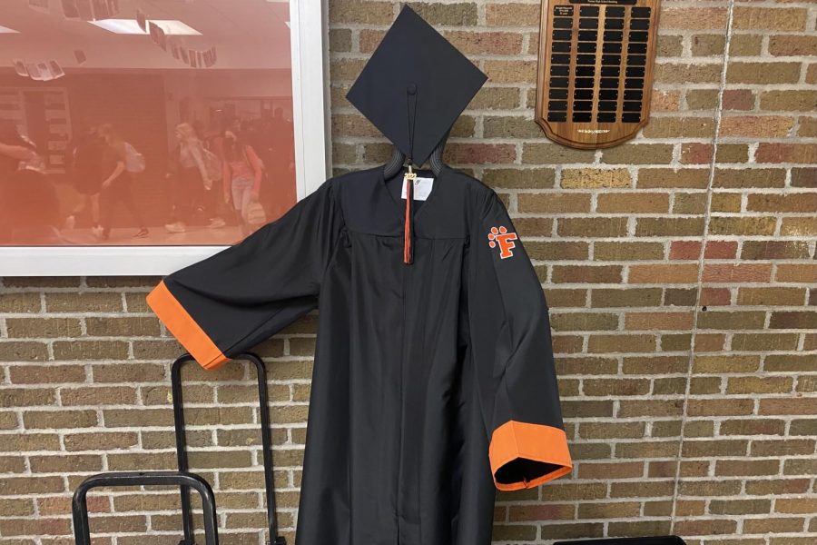 Fenton High changes graduation gowns