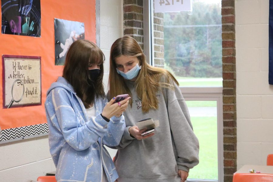 During SRT juniors Alexandra Lutz and Jillian Carey work on making there tiktok for career day on Nov.9. For career day students picked classes they would be interested in, doing in there future. In the cosmetology class they worked on how to promote their business and work and social media by making a tik tok and showing the class. 