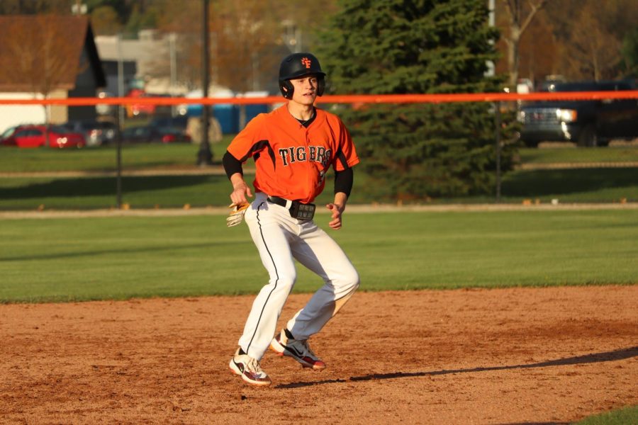 Leading off, junior Nolan Alvord runs the bases. On May 3, the Tigers played the Linden Eagles in a double header; winning 11-5 and 11-4.  