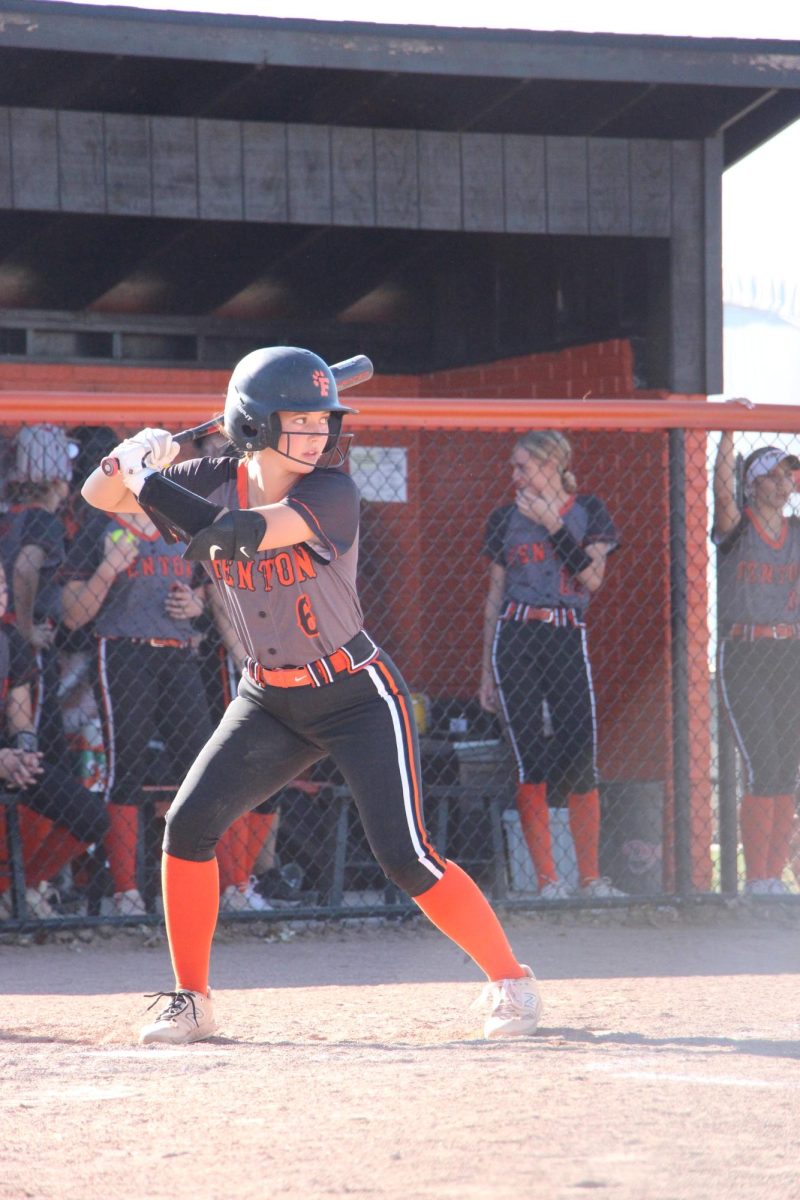 Preparing, junior Kaylee Kaluza gets ready to hit. On May 1, varsity softball competed against Holly.